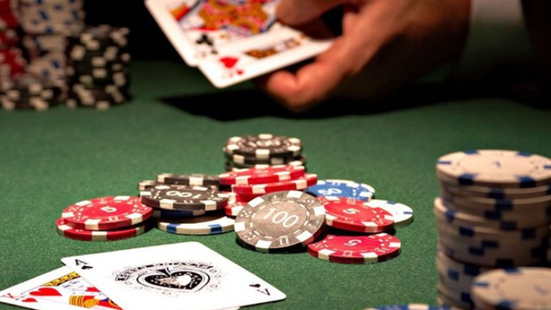 Cách đọc bài Poker - Đoán bài người chơi chuẩn xác tới 90%
